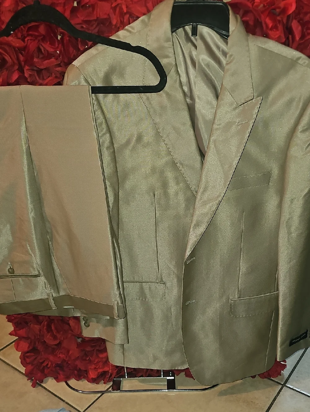 Milano Moda NWT Men's Tan Two-Piece Blazer and Trouser Suit Size 42R/36R